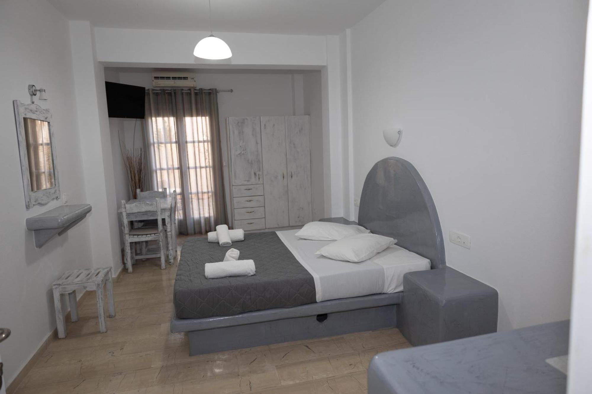 Ira Apartments Kamári Buitenkant foto