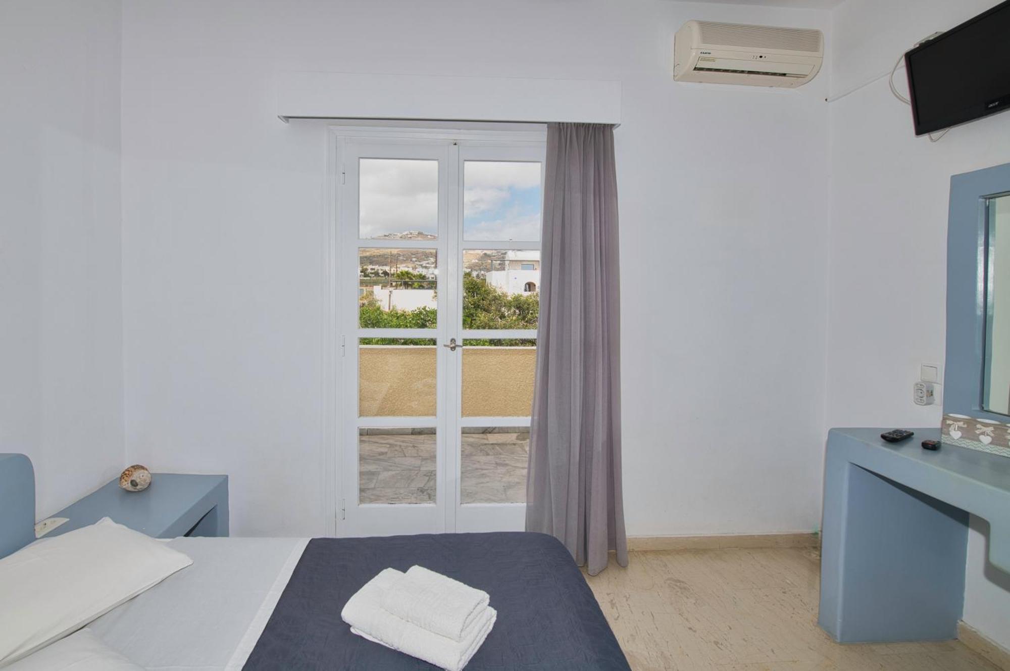Ira Apartments Kamári Buitenkant foto