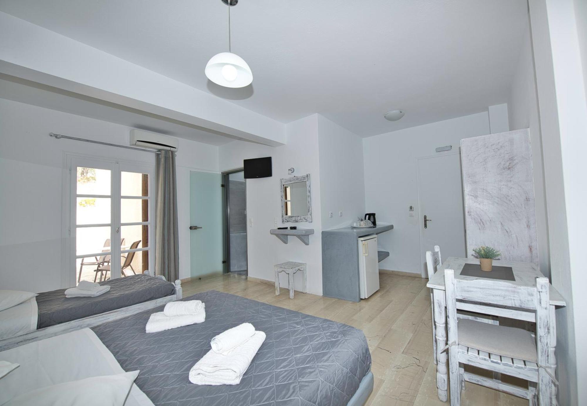 Ira Apartments Kamári Buitenkant foto