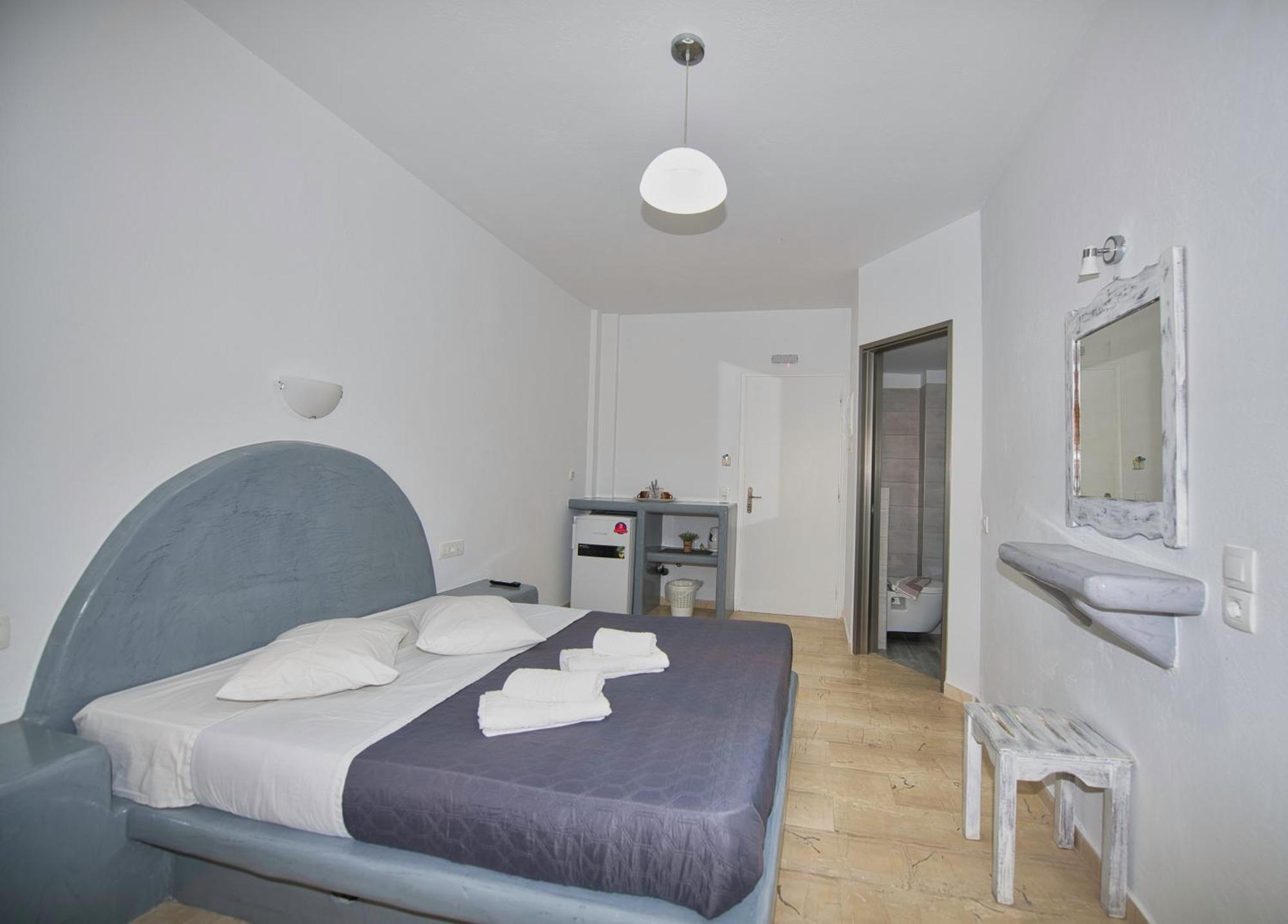 Ira Apartments Kamári Buitenkant foto