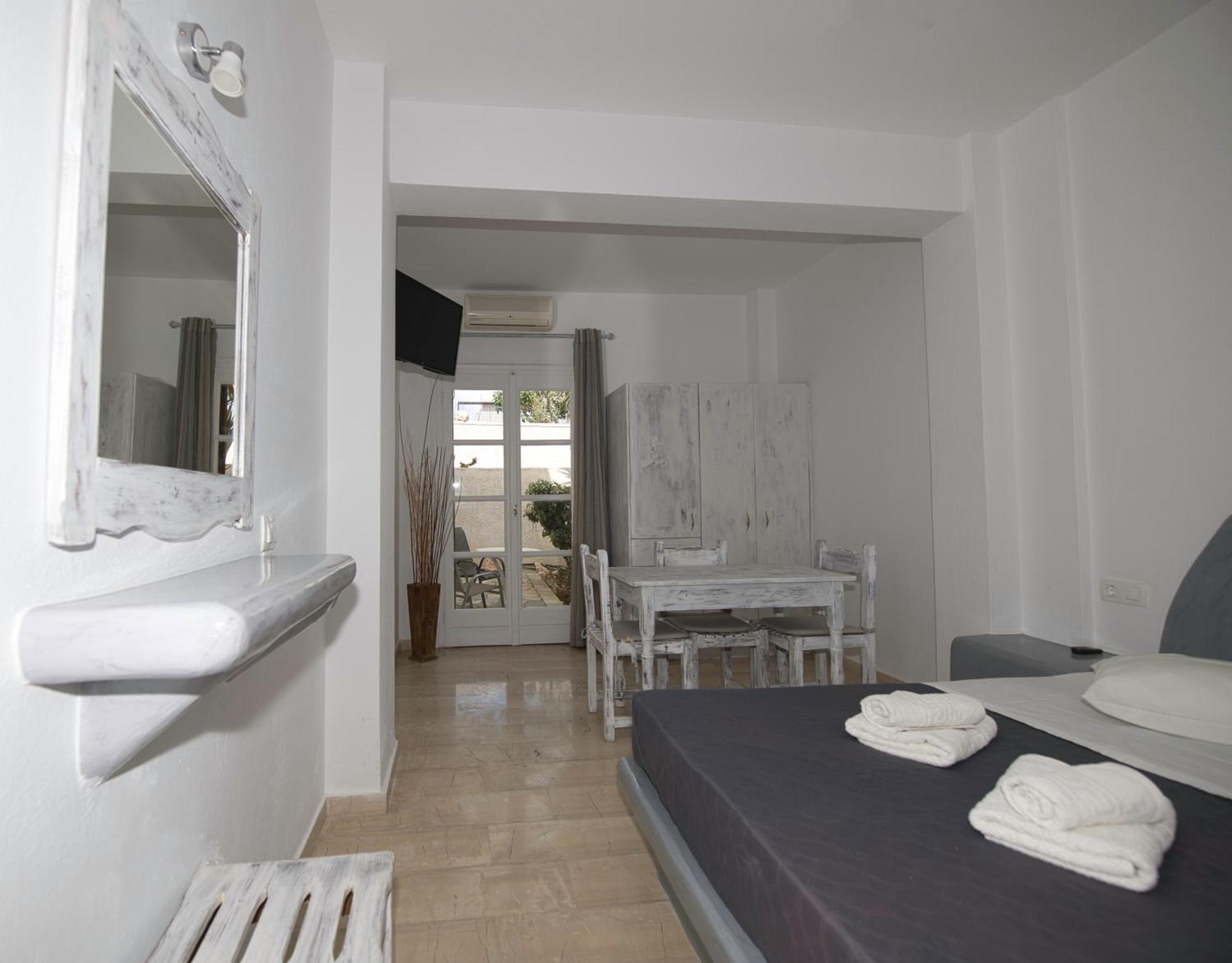 Ira Apartments Kamári Buitenkant foto