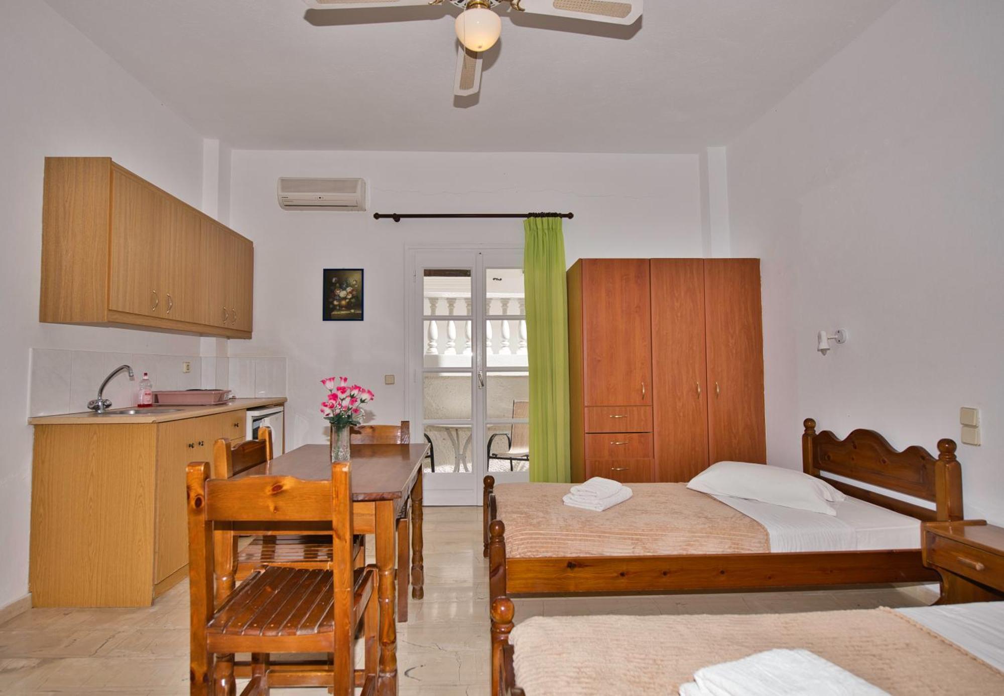 Ira Apartments Kamári Buitenkant foto